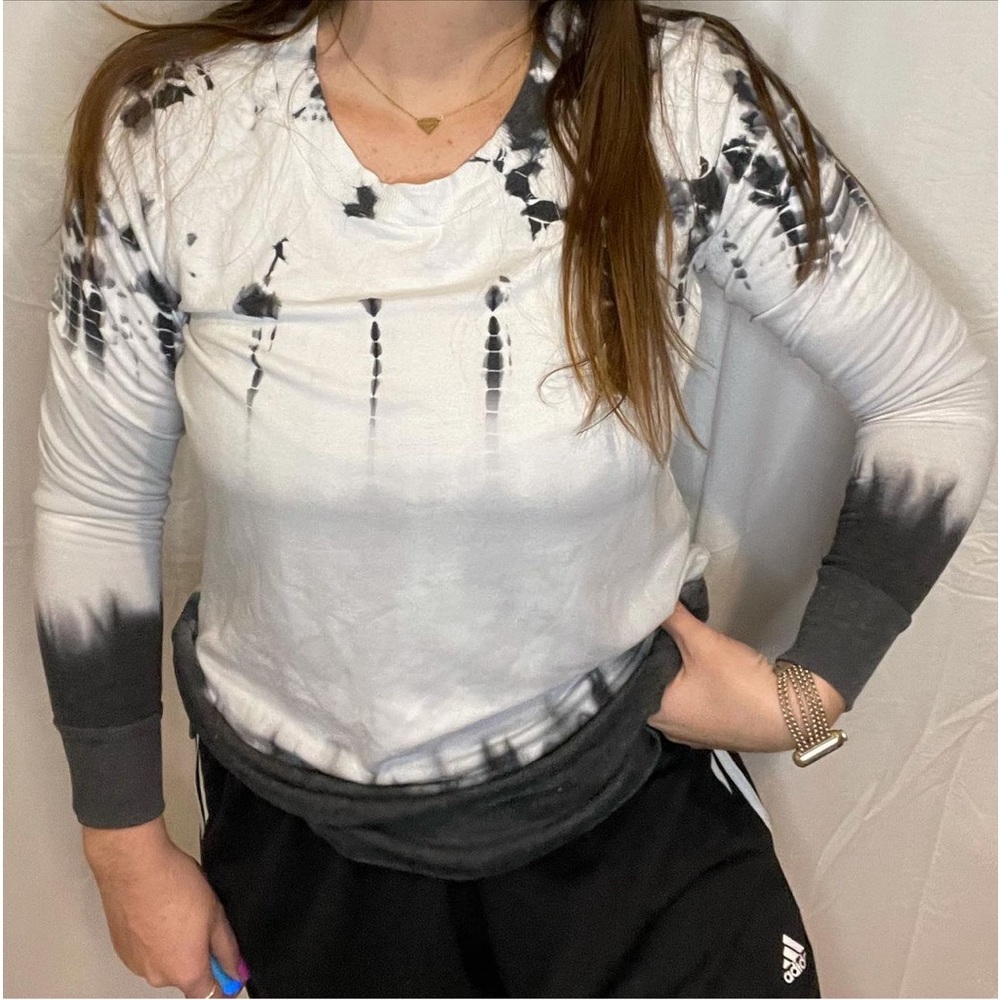 Green Tea, small/medium. Ombre gray to charcoal. Light Crewneck